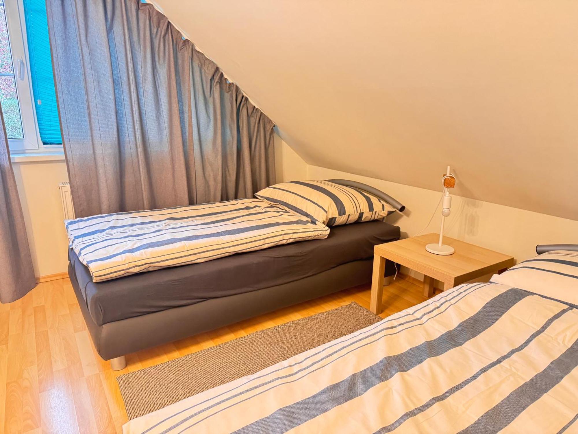 Diamondvilla, 4 Bedroom Apartment, Garden & Spa Prag Exteriör bild